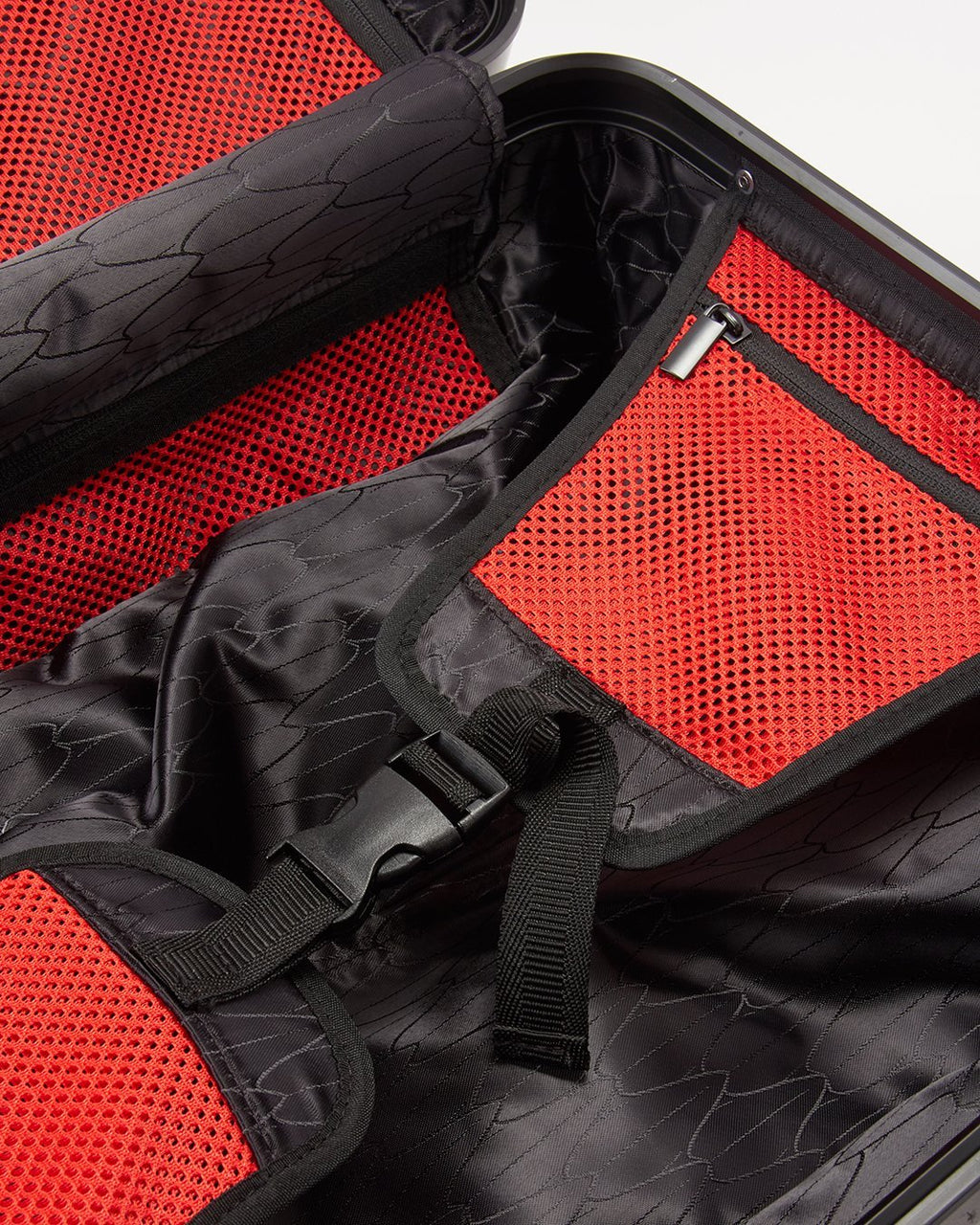 SHARKITECTURE MOLDED 22? CARRY-ON LUGGAGE