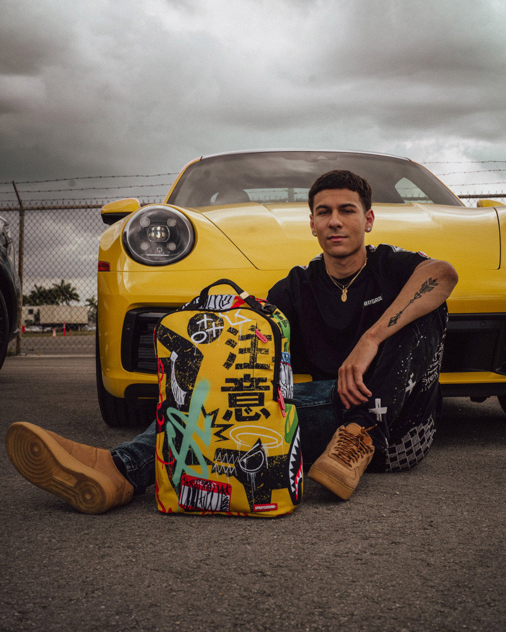 OFF THE LEASH ????????? (DLXR)