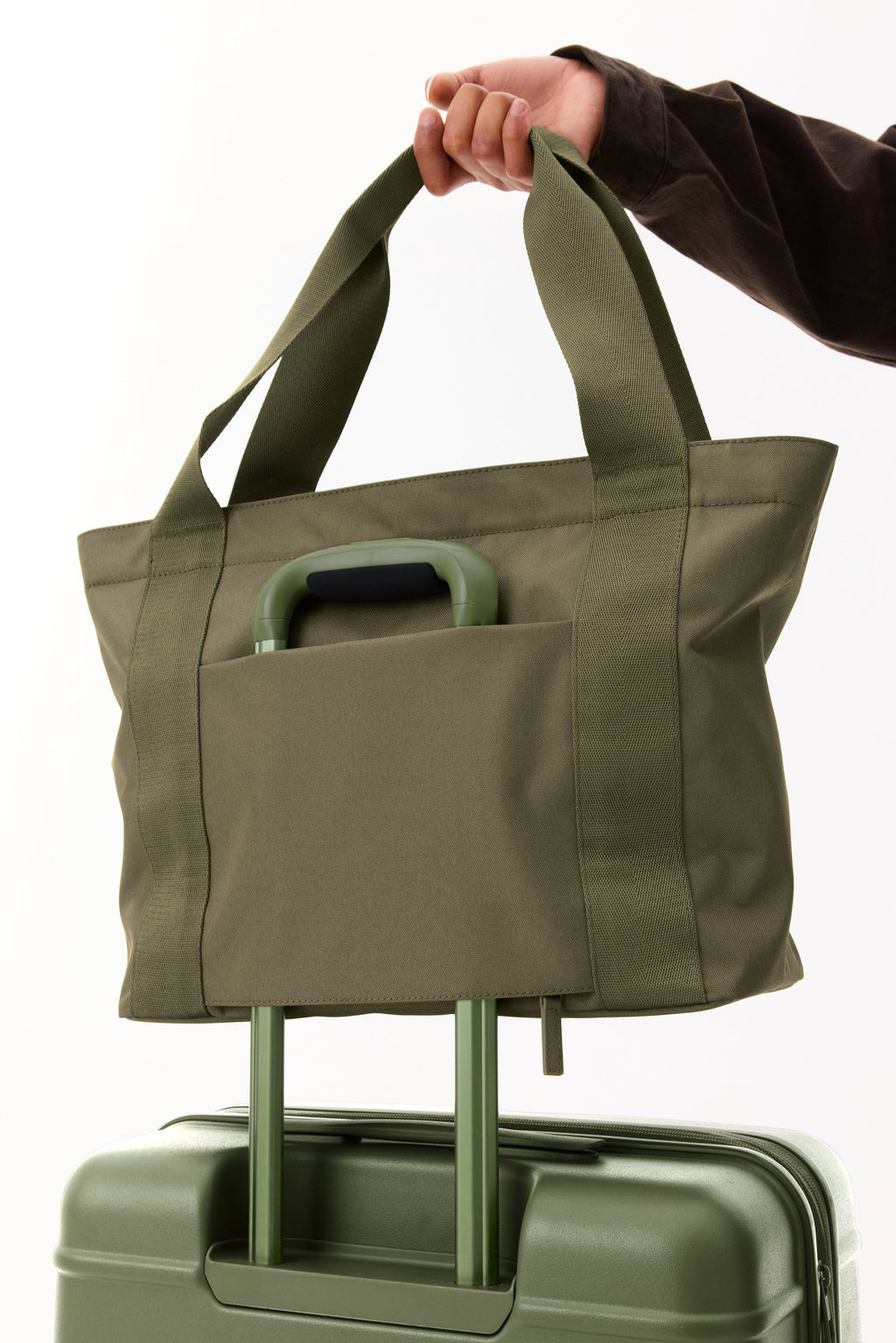 The B�ISics Tote in Olive