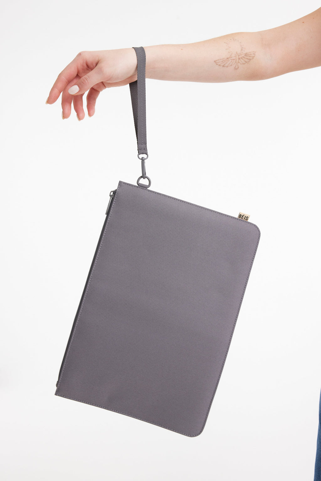 Resale The B�ISics Laptop Pouch in Grey