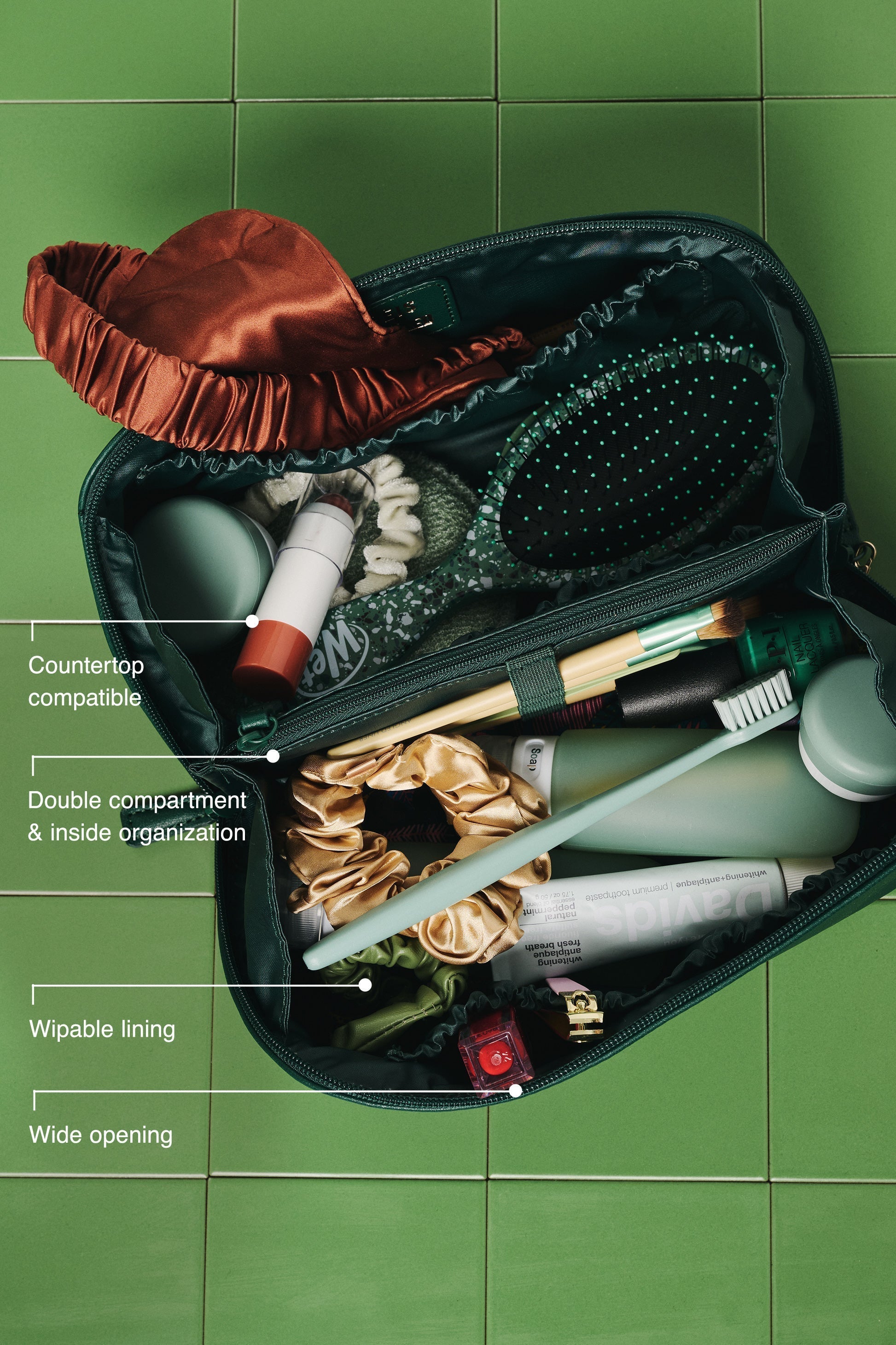 The Essential Toiletry Kit in Wicked Green